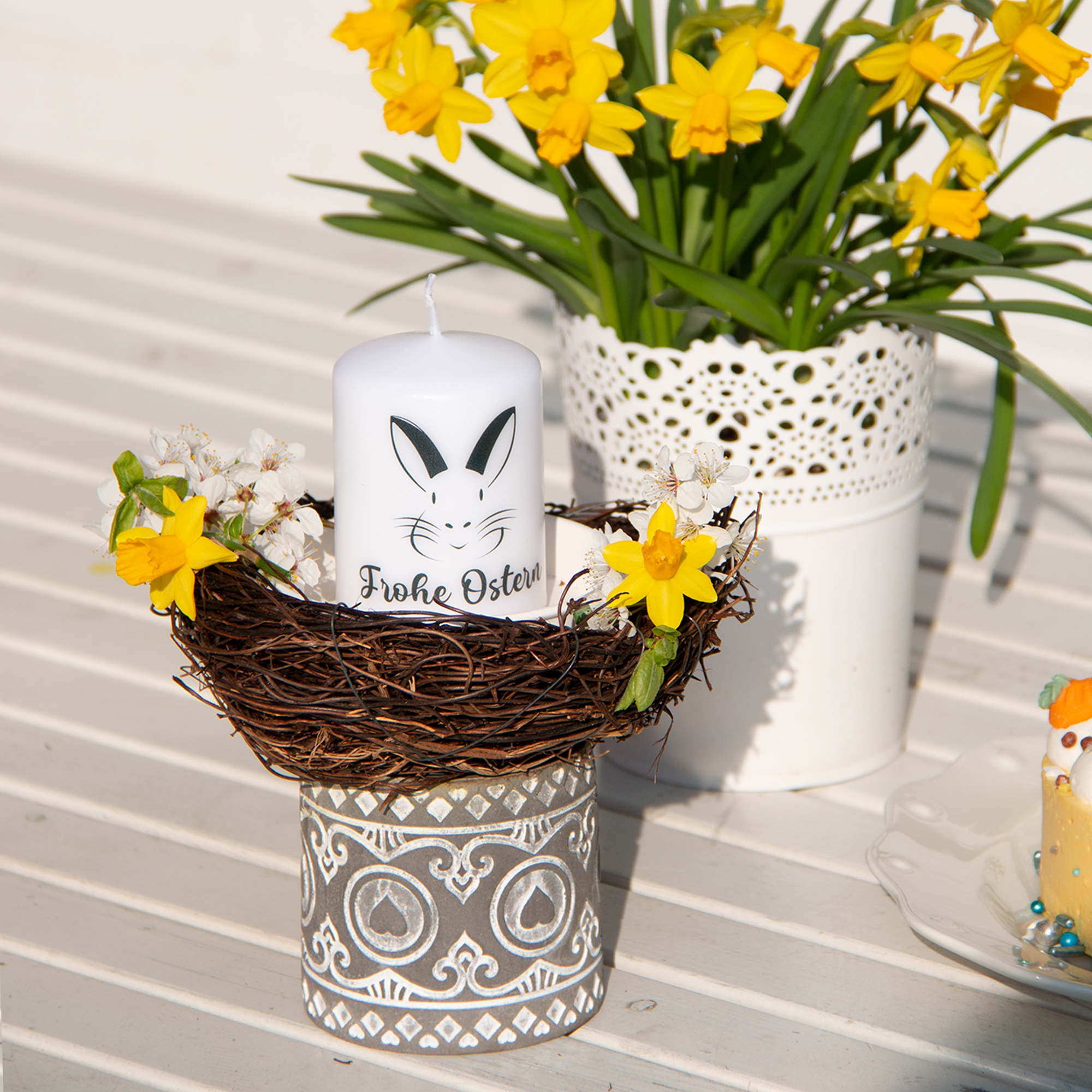 Stumpenkerze Weiß "Frohe Ostern" Stumpenkerze Weiß "Frohe Ostern"