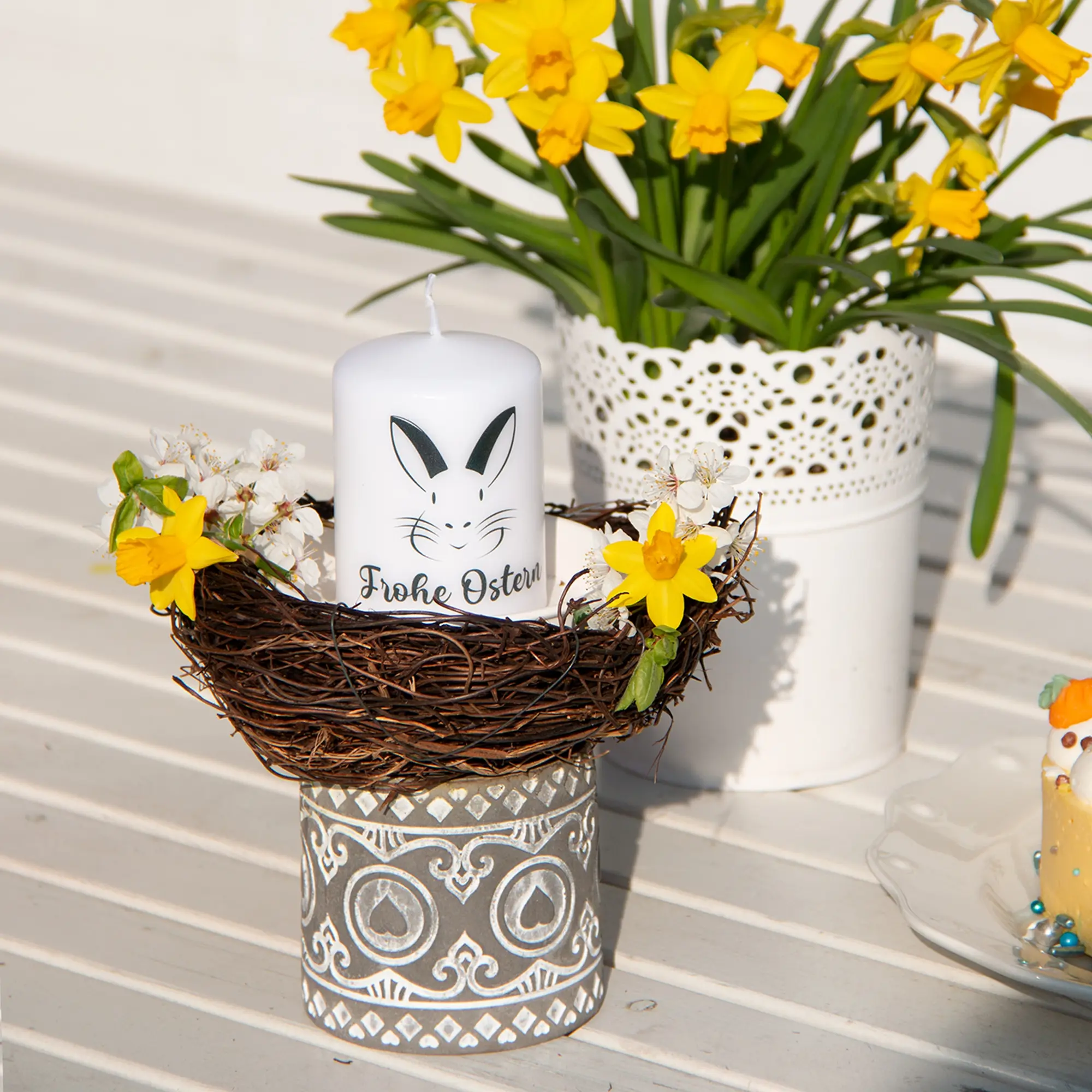 Stumpenkerze Weiß "Frohe Ostern"