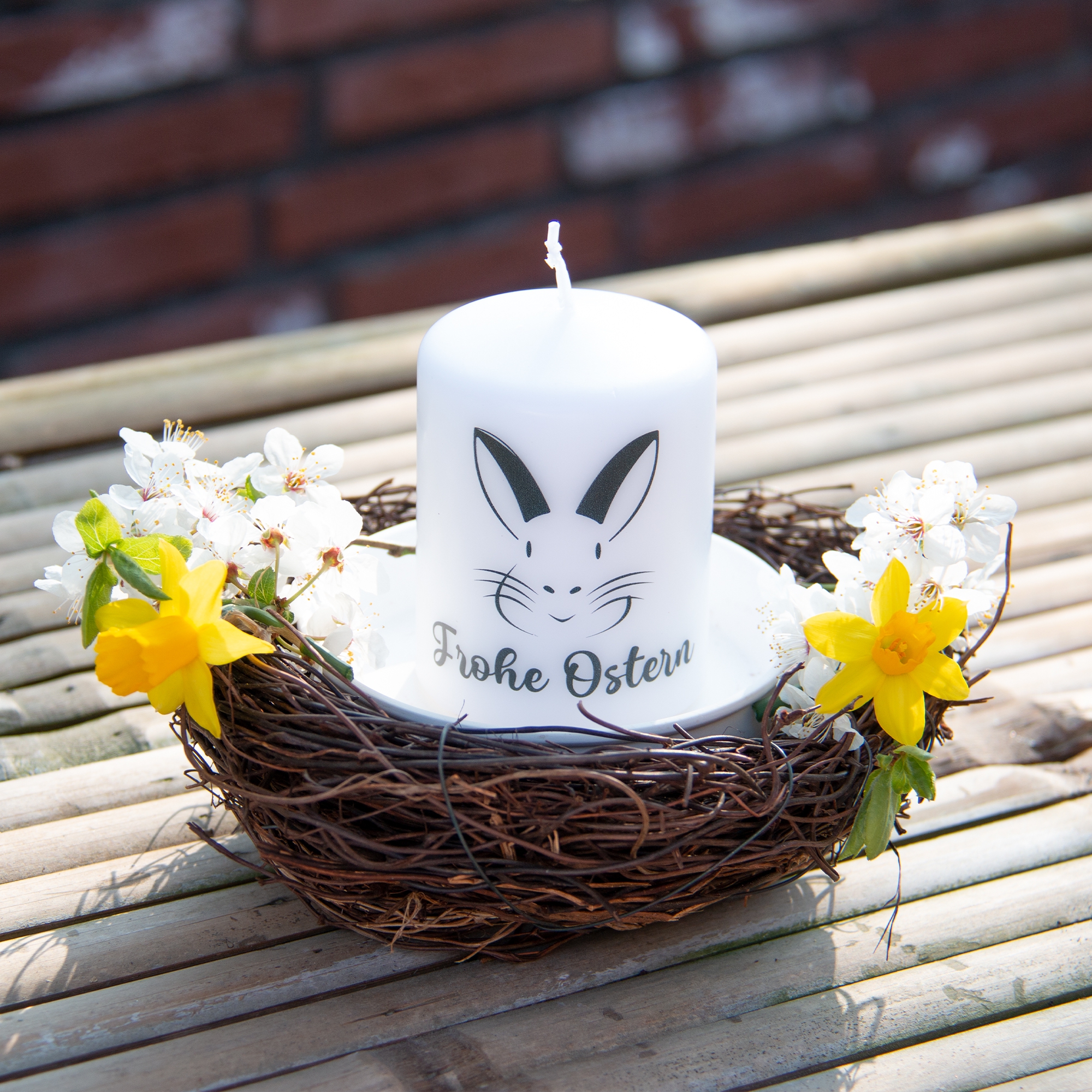 Stumpenkerze Weiß "Frohe Ostern" Stumpenkerze Weiß "Frohe Ostern"