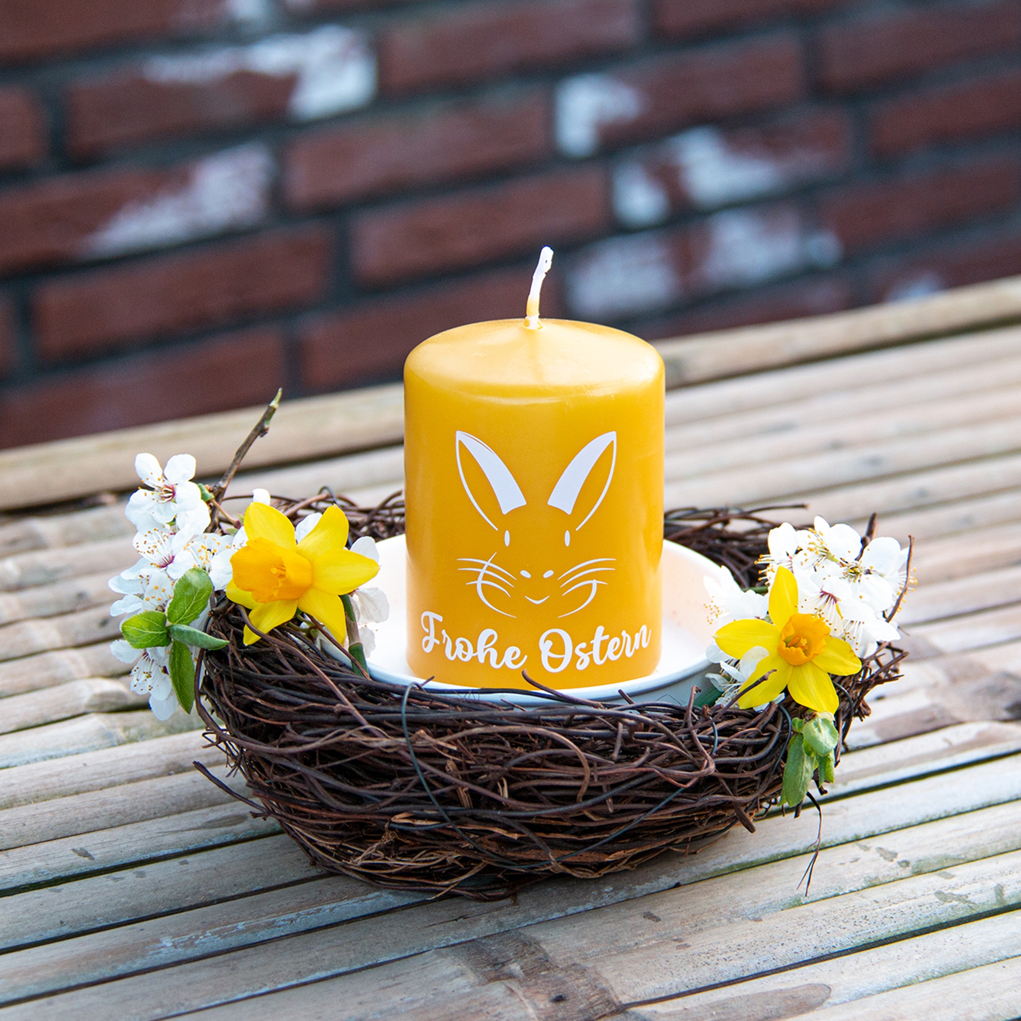 Stumpenkerze Gelb "Frohe Ostern" Stumpenkerze Gelb "Frohe Ostern"
