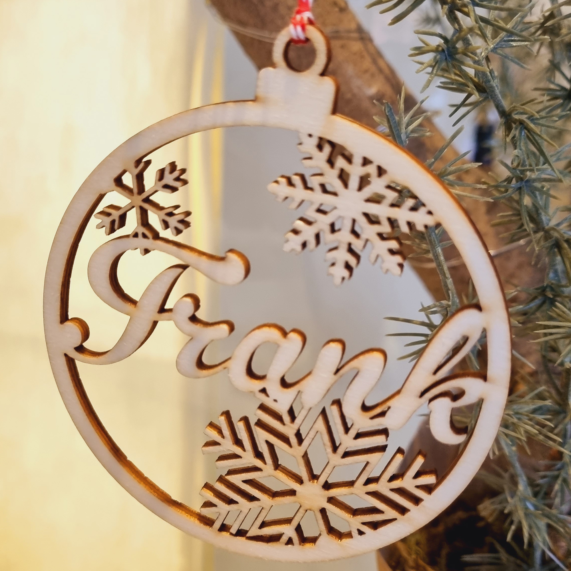 Geschenkanhänger Baumkugel Holz Weihnachten, Weihnachtsdekorationen, Weihnachtsbaum, Christbaumschmuck, Festival