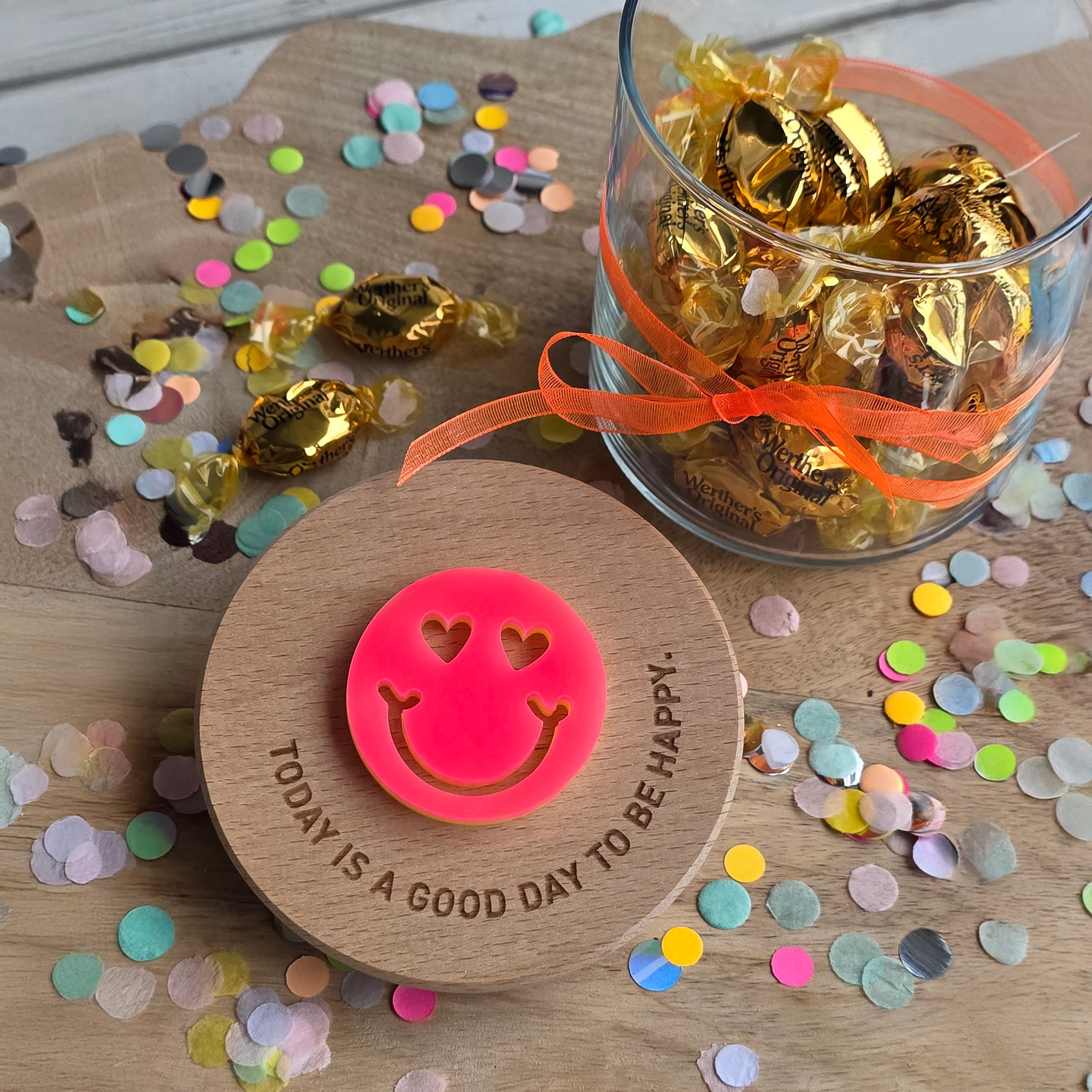 Geschenkglas "GOOD DAY" Neonpink Symbol, Nummer, Text