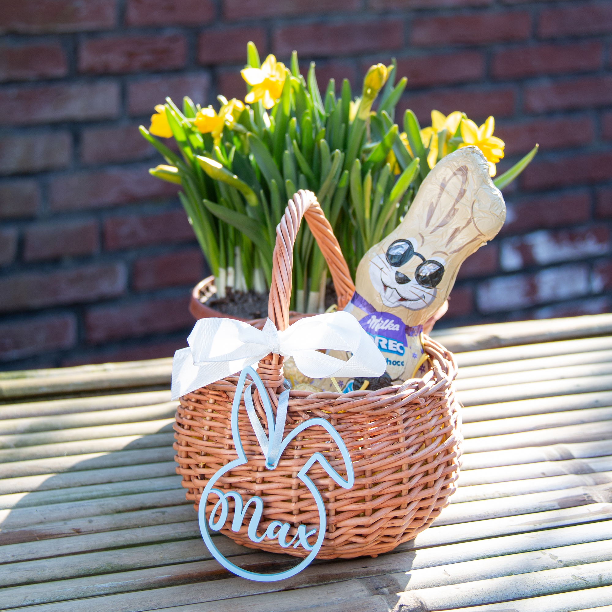 Osterkörbchen mit Hasenanhänger Osterkörbchen mit Hasenanhänger