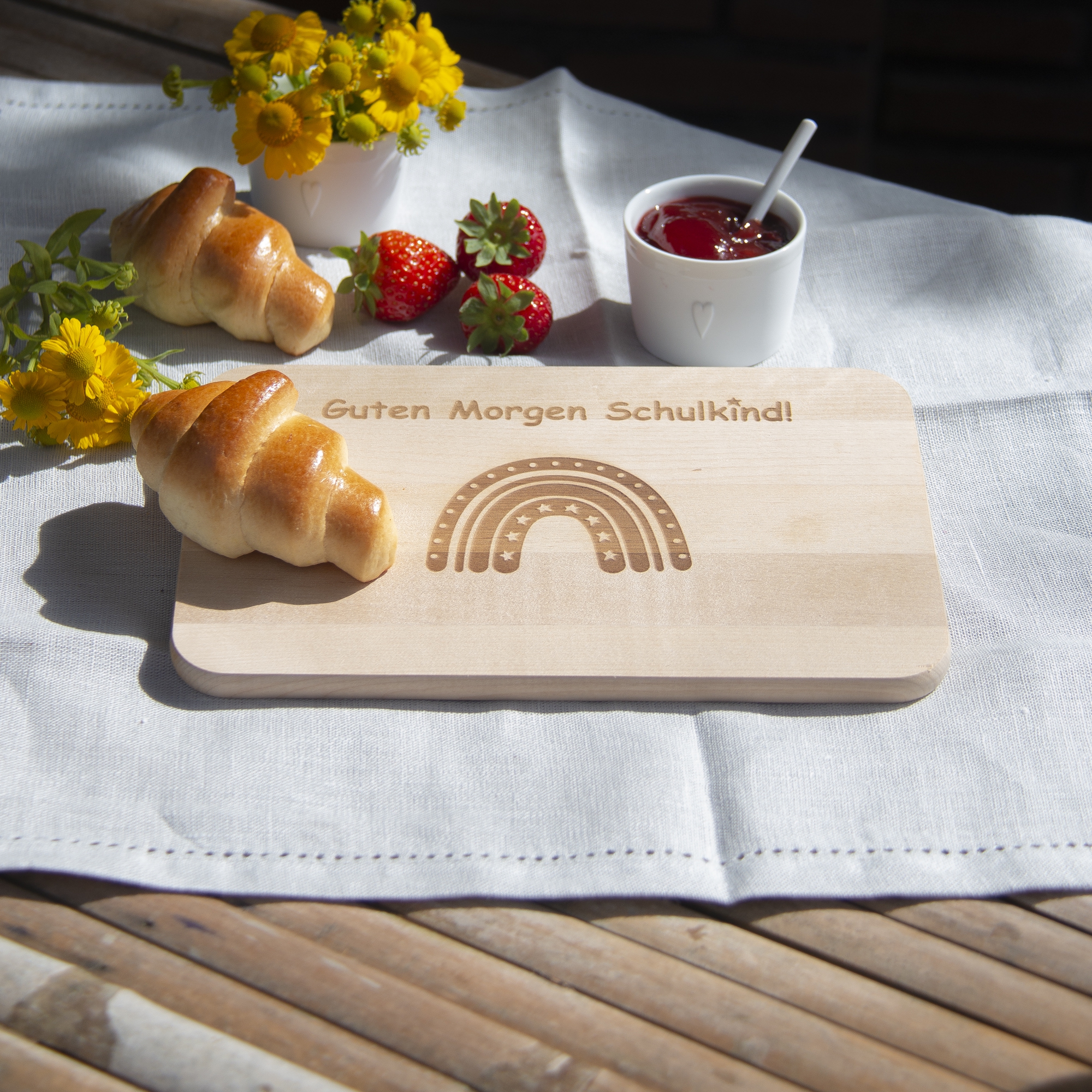 Frühstücksbrettchen "Guten Morgen Schulkind" Regenbogen mit Sternen Frühstücksbrettchen "Guten Morgen Schulkind" Regenbogen mit Sternen