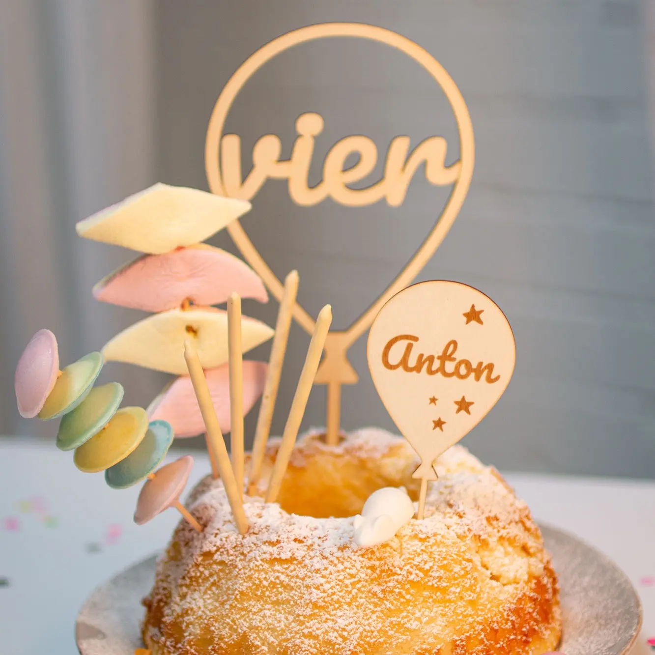 Cake Topper Ballon mit Sternen Zahl 4
